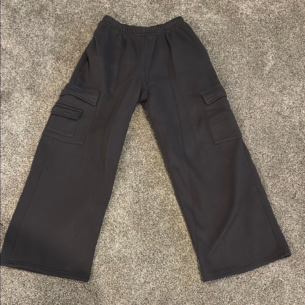 Edikted Black Cargo Pants with Wide Legs